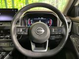 【純正革巻きステアリング】上質な革を使用することで、手にしっかり馴染みとても運転しやすいハンドルです♪