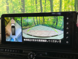 【アラウンドビューモニター】専用のカメラにより、上から見下ろしたような視点で360度クルマの周囲を確認することができます☆死角部分も確認しやすく、狭い場所での切り返しや駐車もスムーズに行えます。