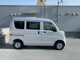 広い開口部のサイドビュー!乗り降りや荷物の積み下ろしがラクラク