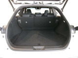 広々としたラゲージスペースを備えています。大きなものや長さのある荷物もしっかりと積み込めます。