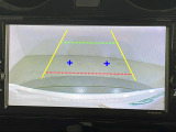 【バックモニター】後ろのカメラの映像をモニターに映し出すことができます!後方の見えない死角や、障害物との距離感をしっかり確認することができます!駐車が苦手な方におすすめです。