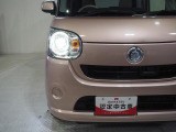 ヘッドライトは明るいLED。夜間の運転も安心です。