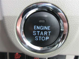 エンジンスタートはプッシュボタンを押すだけ!キーを取り出す必要ございません♪