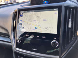 純正ナビを装備。タッチパネル式で使いやすく、お出かけもラクラクです。