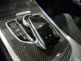 自動車保険に関しても、メルセデス・ベンツ専用のプログラムをご用意しております。飛び石や落下物などでのフロントガラスの修理が必要となった場合、最大で9万円分の補償を致します。