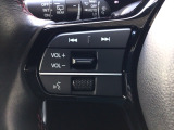 ステアリングリモコンは、運転中でも簡単に音量調整やチャンネル変更もできます!わき見運転防止にもつながるので安心です♪