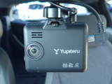 ◆【ドライブレコーダー】映像・音声などを記録する自動車用の装置です。もしもの事故の際の記録はもちろん、旅行の際の思い出としてドライブの映像を楽しむことができます。
