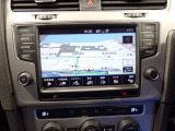 Volkswagen純正インフォテイメントシステムDiscoverPro、8インチスクリーンナビゲーション装着!