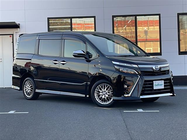 ヴォクシー 1.8 ハイブリッド ZS 煌III 