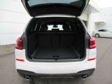 SUVならではの大容量トランクルームです!