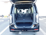 2名乗車時の荷室です