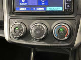 ダイヤル式のマニュアルエアコンですので、カンタン操作で常に車内を快適な温度にします