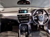 ☆センターパネルを運転席側に僅かに傾けたBMW独特のインパネ☆【駆け抜ける歓び】はここからもスタートしております☆