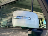 【サイドターンランプ付ドアミラー】おしゃれな車の必須装備!ドアミラーにウインカーが付いているので視認性もアップ!!
