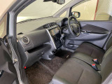 助手席も極端な使用感などなく綺麗な状態です!匂いなど気になる方は是非ご来店ください!!