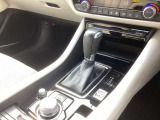 MTモード付です!MT感覚でシフトチェンジできます。MT車が少なくなってきた現在に面白さを取り入れた装備です。走る歓びを!