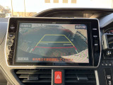 バックガイドモニターで、後方を確認しながら安心して駐車することができます。運転初心者も熟練者も必須の機能ですよ!