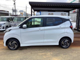 カープレシャスではご納車後もお客様に安心しておクルマにお乗り頂くため、【2か月又は2,000km】の保証をお付けしております!当社は保証金額をお支払い総額に含ませていただいております!