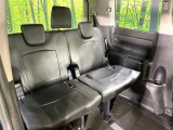 3列目シートはもちろん状態良好☆大人でもゆったりと座って頂けますので、大人数でのお出かけもラクラクです♪ご家族で、気の知れた仲間で、ドライブに行くのが楽しみですね♪