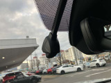 前後方対応型のマツダ純正ドライブレコーダー付きの1台。今、流行りのアイテムですので、最初から取り付けられていると嬉しいですね!