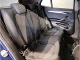 【エアバック】BMWのエアバックやその他の安全装備は、互いに補完しあう事で徹底した安全性を貫きます。万一の事故の際にそれぞれ最適な保護を提供してくれます!