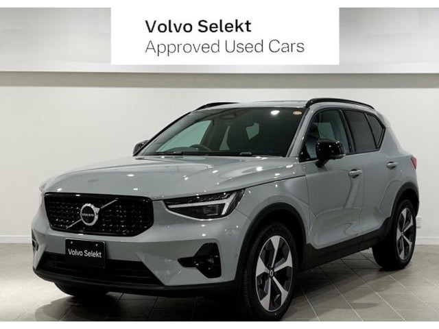 XC40ウルトラ B4 AWD ダークエディション 4WD