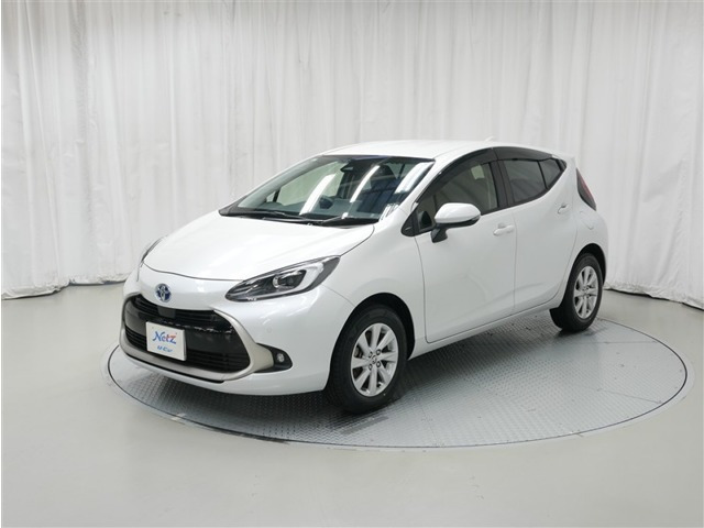 アクア  1.5 Z E-Four 4WD