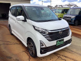 ご納車時には再度洗車・室内清掃を行い展示中についてしまった汚れも落として気持ち良くお乗りいただける状態にして納めさせていただきます!
