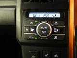 設定で室内温度を一定に保つオートエアコン。