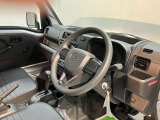 ご納車前に納車点検(法定12ヶ月点検相当)を実施し、基本性能に関わる機能や状態を徹底的に点検します。