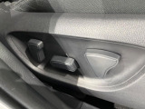 【パワーシート】スイッチ一つで簡単にシートの微調整が可能!電動だから力もいりません!快適なシートポジションにセットして、快適なドライブをお楽しみください。