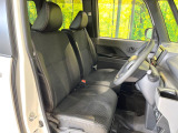 運転席シート廻りは使用感も少なく、良好な状態となっています。前オーナー様が丁寧に使っていたことがよくわかりますね。