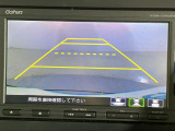 【バックモニター】後ろのカメラの映像をモニターに映し出すことができます!後方の見えない死角や、障害物との距離感をしっかり確認することができます!駐車が苦手な方におすすめです。