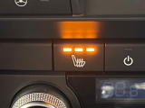 【シートヒーター】寒い日に重宝するシートヒーター!エアコンより早く温まってくれるので寒がりの人も安心ですね♪エアコンの温風は乾燥するから苦手、という方にもをおすすめです。