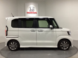 購入後も自社指定整備工場完備でお客様の愛車をしっかりサポート致します!御納車時には安全かつ安心してお乗り頂けるようホンダ専門知識を持つ整備スタッフが点検・整備・装備も説明をしてお渡ししております。