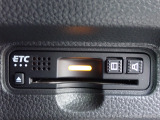 ■【ETC車載器】が装備されています。セットアップをしてお渡しとなり、ETCカードを差し込むだけで高速道路の利用が可能です。