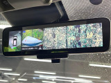 【アラウンドビューモニター】専用のカメラにより、上から見下ろしたような視点で360度クルマの周囲を確認することができます☆死角部分も確認しやすく、狭い場所での切り返しや駐車もスムーズに行えます。