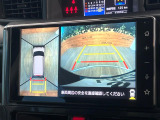 【パノラミックビューモニター】専用のカメラにより、上から見下ろしたような視点で360度クルマの周囲を確認することができます☆死角部分も確認しやすく、狭い場所での切り返しや駐車もスムーズに行えます。