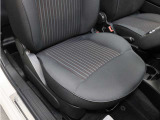 禁煙車ですので焦げや臭いなどはございません。気持良くお乗り頂けます。ワンオーナー車となっております。キレイな状態で、気持ちよくお乗りいただけます。