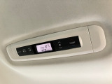 リア席専用のエアコンも装備されており、後席の方も快適にドライブできます!