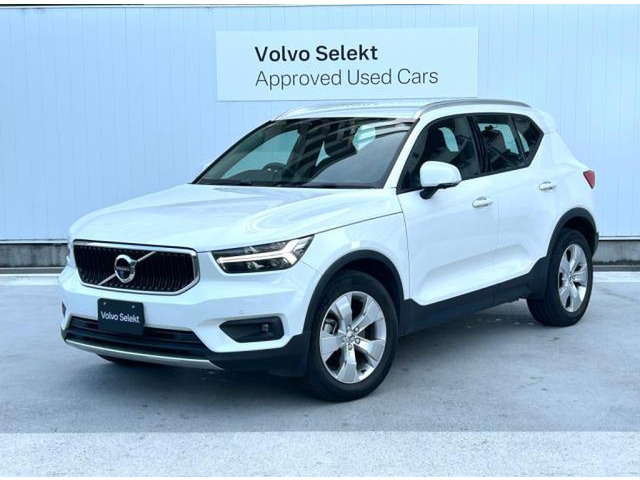 XC40B4 AWD モメンタム 4WD