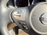 ステアリングスイッチ付きのハンドル!運転に支障をきたすことなくナビ操作が可能です!!