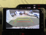 見えづらい車体後方部を映像で映し出してしっかりサポート!難しいバック駐車も安心です♪