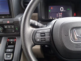 ステアリングスイッチでオーディオ各種操作が可能で、運転に集中できますので、安心・安全・快適なドライブをお楽しみいただけます