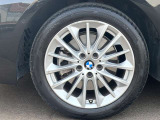 BMW純正アルミホイールです。納車時にはアルミホイールコーティングも承っております!是非ご検討下さいませ。