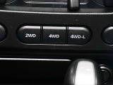走行中でも2WDから4WDに切り替え可能なドライブアクション4&times;4です。