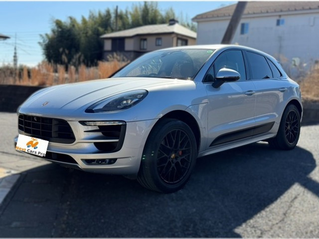 マカンGTS PDK 4WDスポーツクロノパッケージ パノラマルーフ