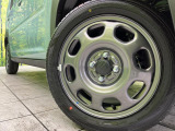 【純正15インチアルミホイール】外観にマッチした純正アルミホイールを装着しております。各種社外アルミホイールや、スタッドレスタイヤも取扱いしております。是非ご相談ください♪