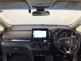 【前方視界】開放的な前方視界!運転がしやすく疲れにくいです♪窓が大きく、見通しがとっても良いおクルマですよ♪