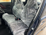 運転席はくつろぎのプライベート空間! 車内をクリーニングしてお待ちしております!